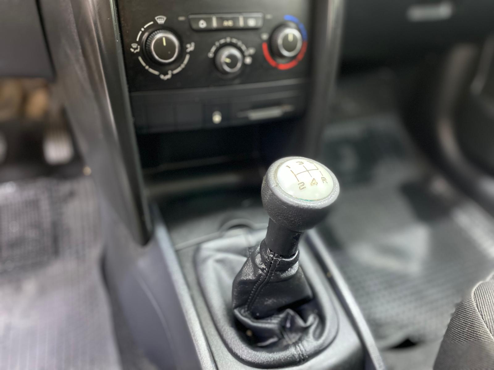 PEUGEOT 207 4